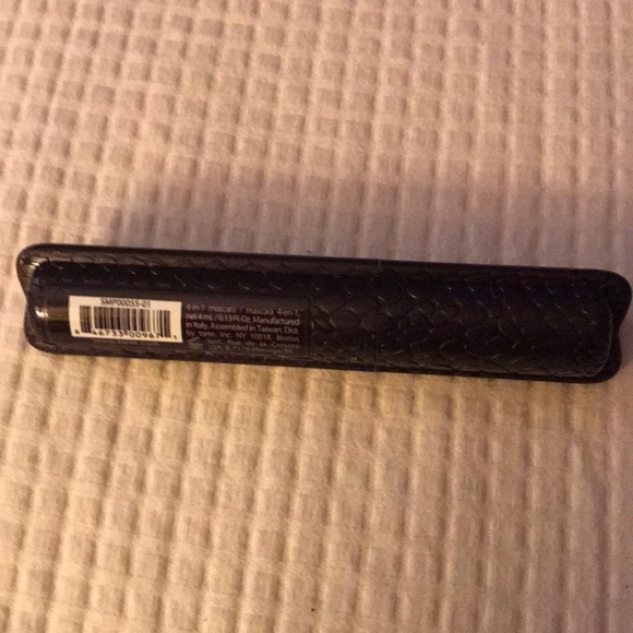 Tarte mini lights, lashes, camera 4in1 mascara - Picture 3 of 3